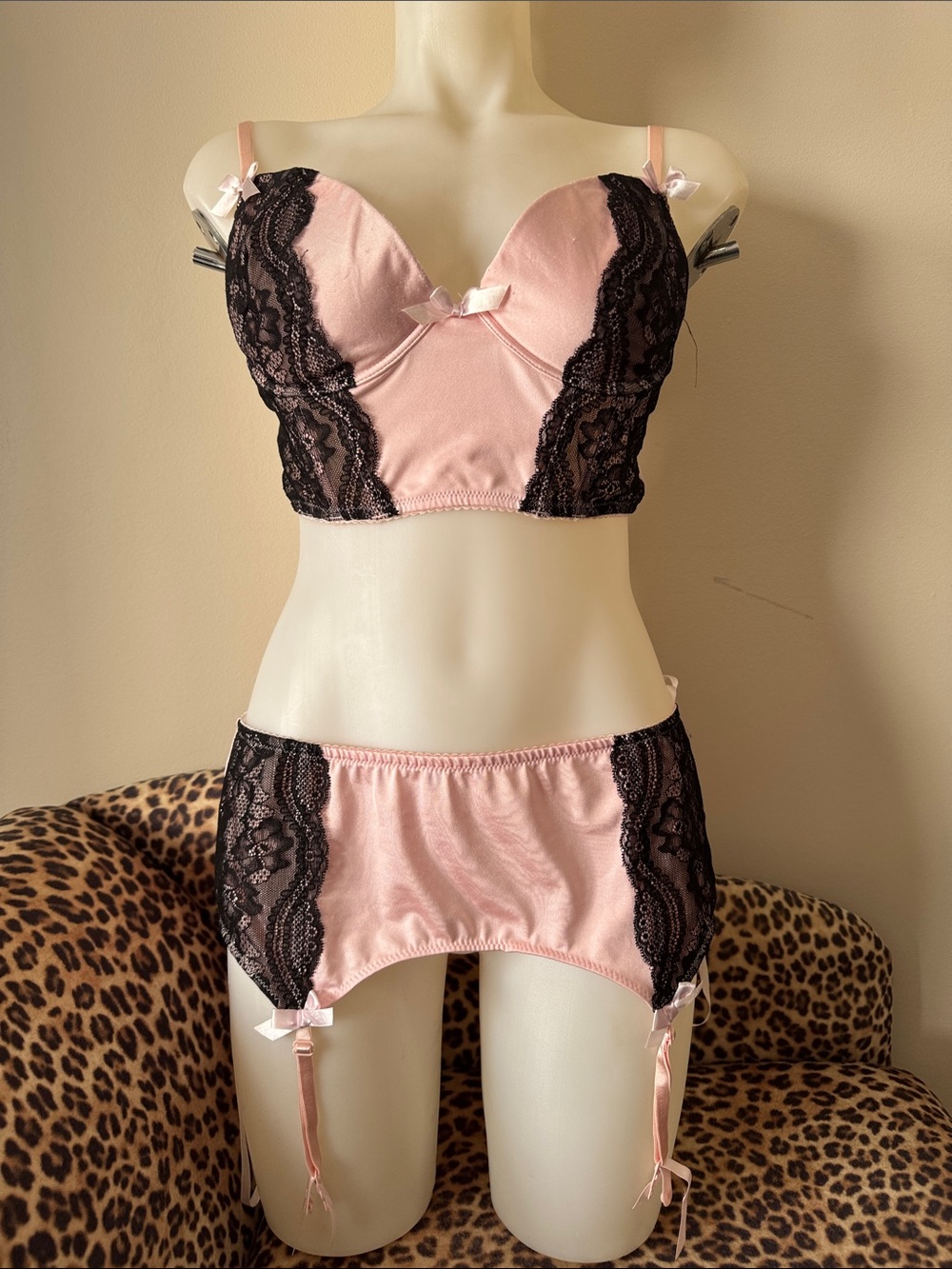 Y2K Dreamgirl Pink Satin and Black Lace Bralette Set with Garter